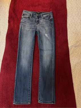 Judy Blue Faded Blue Straight-Leg Jeans with Light Distressing